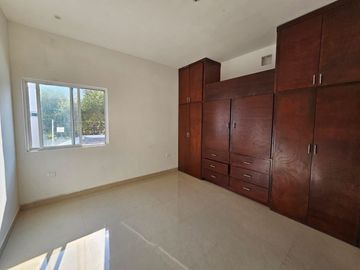 VENTA Casa en Cumbres de Santiago, Santiago, N.L.