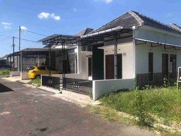RUMAH SIAP HUNI MURAH DEKAT BUNDARAN SIYONO