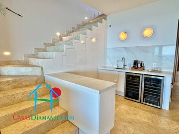 Departamento en renta vacacional con terraza y vista al mar