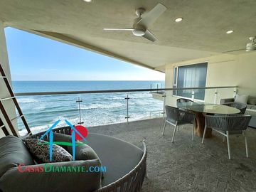 Departamento en renta vacacional con terraza y vista al mar