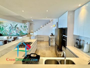Departamento en renta vacacional con terraza y vista al mar