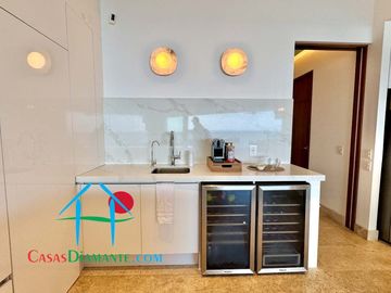 Departamento en renta vacacional con terraza y vista al mar