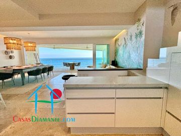 Departamento en renta vacacional con terraza y vista al mar