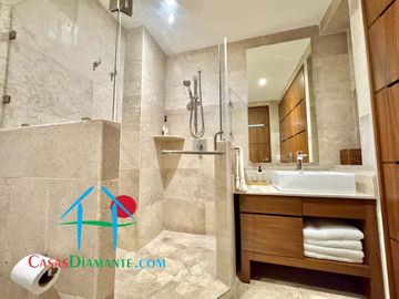 Departamento en renta vacacional con terraza y vista al mar