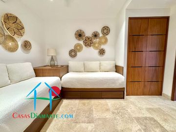 Departamento en renta vacacional con terraza y vista al mar