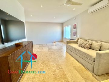 Departamento en renta vacacional con terraza y vista al mar