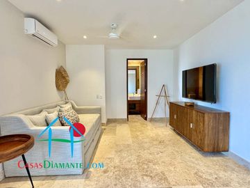 Departamento en renta vacacional con terraza y vista al mar