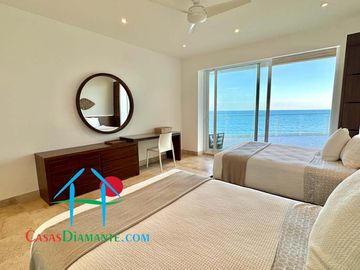Departamento en renta vacacional con terraza y vista al mar