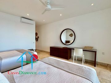Departamento en renta vacacional con terraza y vista al mar