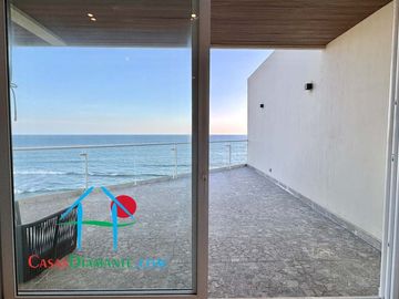 Departamento en renta vacacional con terraza y vista al mar