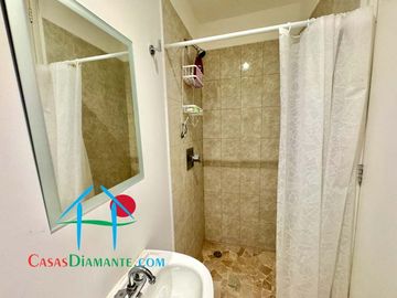 Departamento en renta vacacional con terraza y vista al mar