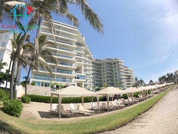 Departamento en renta vacacional con terraza y vista al mar