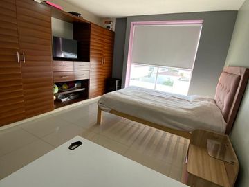CASA EN VENTA CON ALBERCA, JACUZZI Y ROOF GARDEN EN CUAUTLA, MORELOS