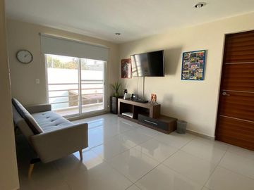 CASA EN VENTA CON ALBERCA, JACUZZI Y ROOF GARDEN EN CUAUTLA, MORELOS