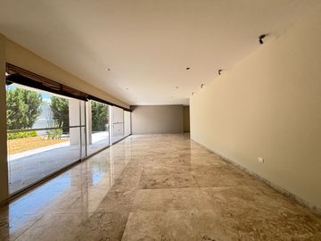 🌟 Residencia Moderna en Renta con Alberca y Jacuzzi en Jurica | $70,000 MXN/mes
