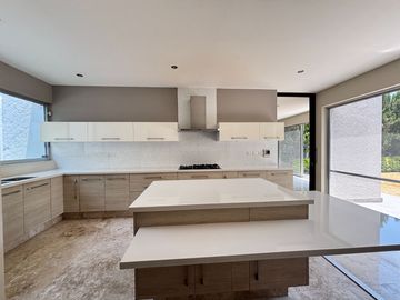 🌟 Residencia Moderna en Renta con Alberca y Jacuzzi en Jurica | $70,000 MXN/mes