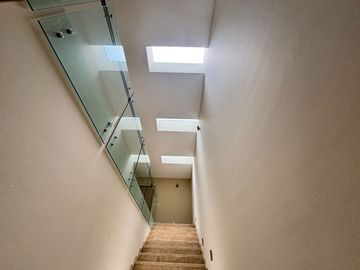 🌟 Residencia Moderna en Renta con Alberca y Jacuzzi en Jurica | $70,000 MXN/mes