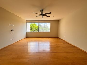 🌟 Residencia Moderna en Renta con Alberca y Jacuzzi en Jurica | $70,000 MXN/mes