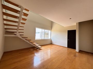 🌟 Residencia Moderna en Renta con Alberca y Jacuzzi en Jurica | $70,000 MXN/mes