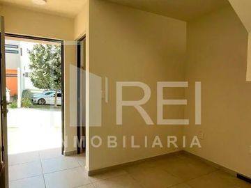 CASA EN RENTA VISTA SUR TLAJOMULCO