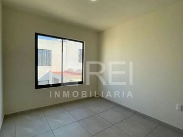 CASA EN RENTA VISTA SUR TLAJOMULCO