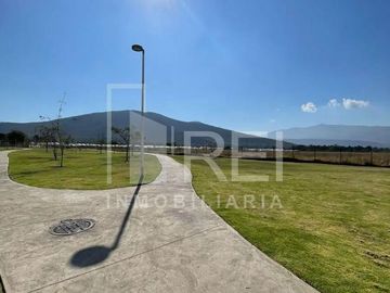 CASA EN RENTA VISTA SUR TLAJOMULCO