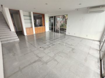 Se renta casa con jardin y terraza en Virreyes