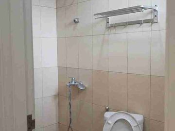 Harga 1,75 M Nego! Rumah 2 Lantai South Thames Jgc - Siap Huni