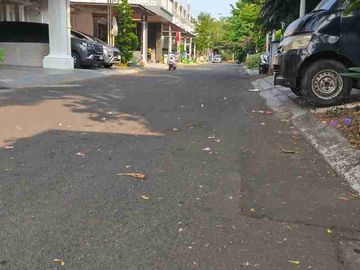 Harga 1,75 M Nego! Rumah 2 Lantai South Thames Jgc - Siap Huni