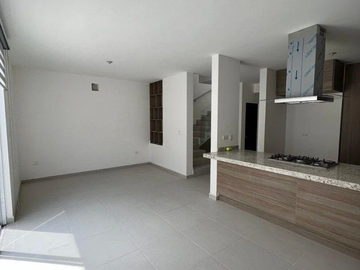 RENTA Casa en Fray Junipero