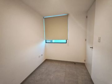 Casa seminueva en Lomas de Angelópolis Puebla con doble altura y roof garden techado