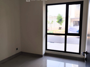DIJUAL CEPAT RUMAH BARU DALAM CLUSTER DI SUMARECON SERPONG,SIAP HUNI BISA KPR