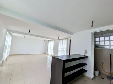 Departamento en Renta en Club Deportivo Atlas, cerca de Paseo Acoxpa Amplio, privado y con Roof Garden propio