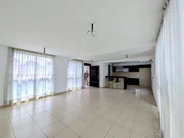 Departamento en Renta en Club Deportivo Atlas, cerca de Paseo Acoxpa Amplio, privado y con Roof Garden propio