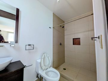 Departamento en Renta en Club Deportivo Atlas, cerca de Paseo Acoxpa Amplio, privado y con Roof Garden propio