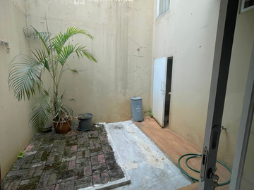 DIJUAL RUMAH SIAP HUNI BISA KPR BEBAS BANJIR SUPER STRATEGIS DI PARADISE SERPONG CITY 1