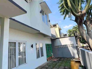 DIJUAL RUMAH CANTIK SIAP HUNI SUPER STRATEGIS DI BINTARO SEKTOR 9 TANGSEL BISA KPR