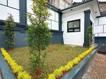Rumah Bergaya American Strategis Di Cipayung JakTim