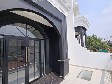 DIJUAL RUMAH BRAND NEW SUPER MEWAH DI JAGAKARSA JAKSEL,BISA KPR,DEKAT TOL ANDARA