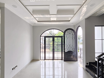 DIJUAL RUMAH BRAND NEW SUPER MEWAH DI JAGAKARSA JAKSEL,BISA KPR,DEKAT TOL ANDARA