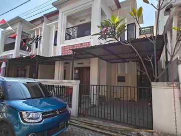 Rumah modern minimalis 2 lantai dalam perumahan dekat kampus UMY, UNJAYA, BSI, Universitas Alma'ata