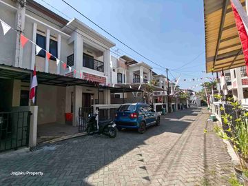 Rumah modern minimalis 2 lantai dalam perumahan dekat kampus UMY, UNJAYA, BSI, Universitas Alma'ata