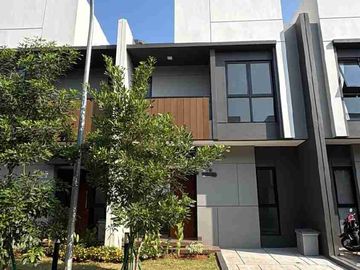 🏡 DISEWAKAN RUMAH BRAND NEW – SUMMARECON CROWN GADING