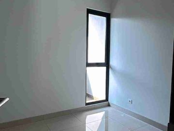 🏡 DISEWAKAN RUMAH BRAND NEW – SUMMARECON CROWN GADING