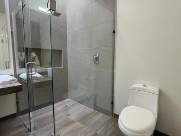Casa en Renta Amueblada y con 4 Recamaras