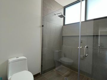 Casa en Renta Amueblada y con 4 Recamaras