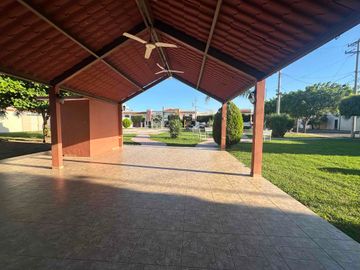Privada Viñedos Rioja, La Campiña, 3 recámaras. 3 baños completos, estudio