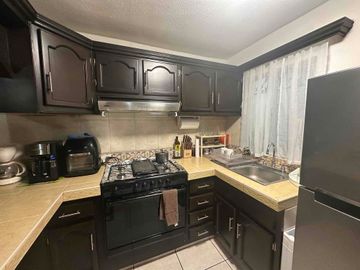 Privada Viñedos Rioja, La Campiña, 3 recámaras. 3 baños completos, estudio