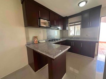 Privada Viñedos Rioja, 2 recámaras 2 baños, piso, cocina integral moderno, granito,lista para habitar