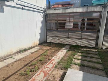 Privada Viñedos Rioja, 2 recámaras 2 baños, piso, cocina integral moderno, granito,lista para habitar